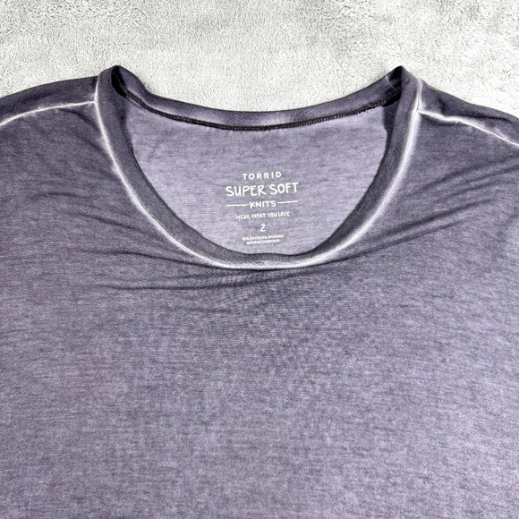Torrid Women’s 2X Grey Super Soft Burnout Knit Tee Short Sleeve Plus Size Top - Picture 2 of 8